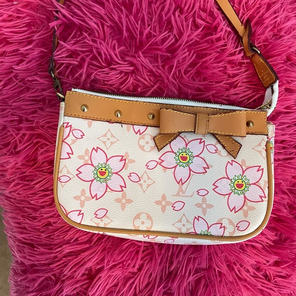 Handbag - Picture 3 of 3